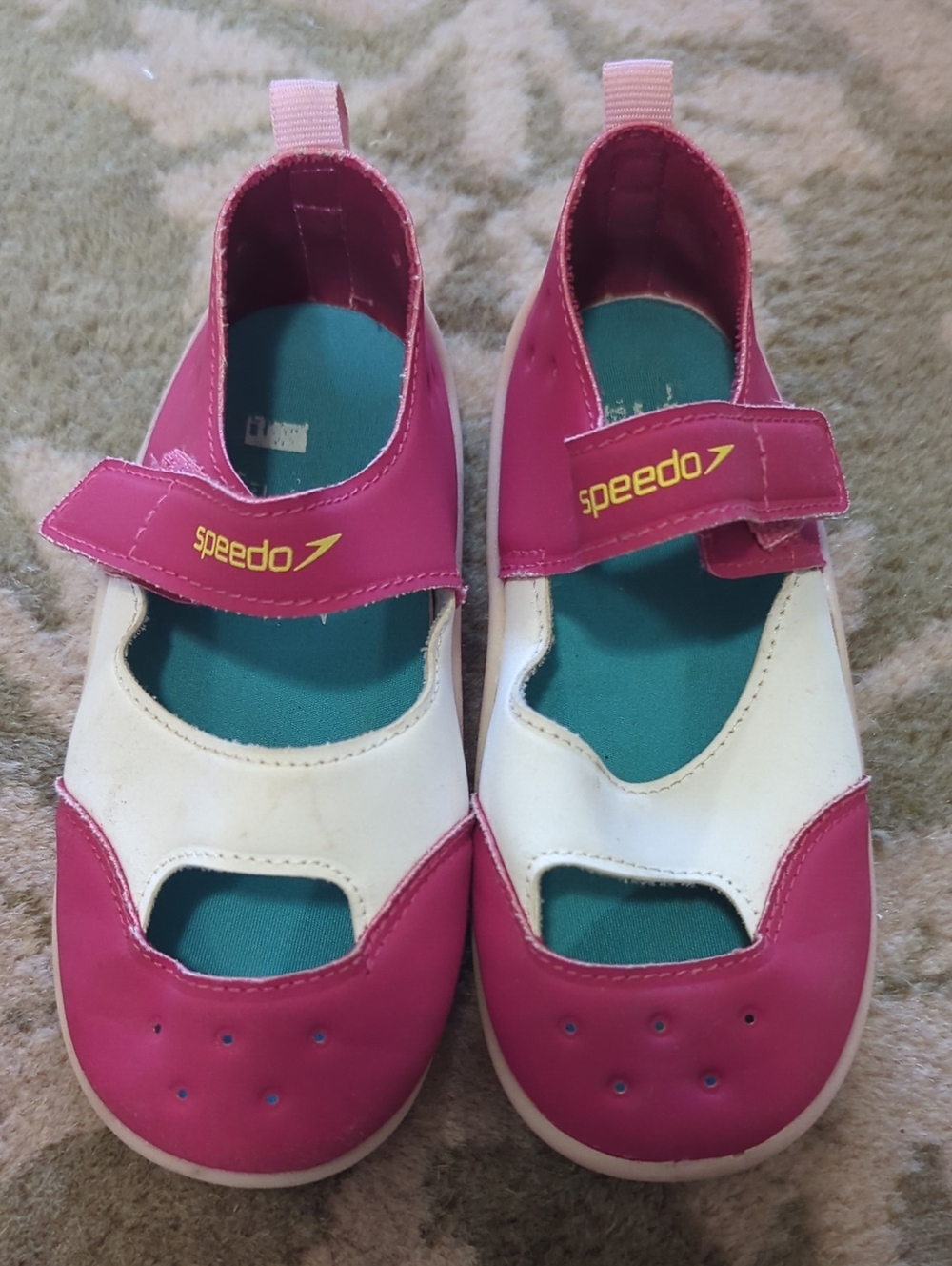 Speedo Kids Hot Pink and White Water Shoes with Teal Insole Girls Size 9-10